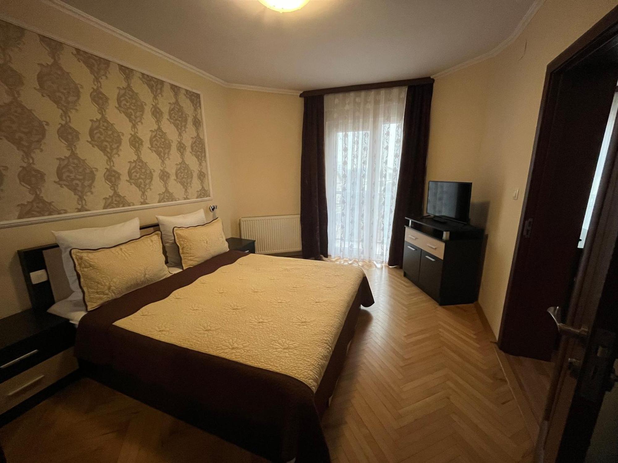 Pensiunea Perla Băile Felix Esterno foto